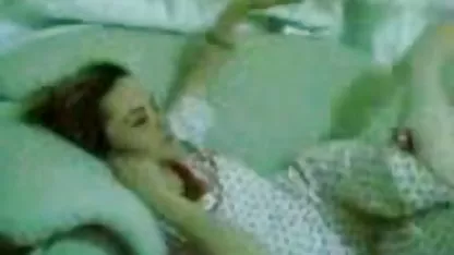 دهانی قبل از مقاربت او می شود سوپر برادر و خواهر سخت پوستان