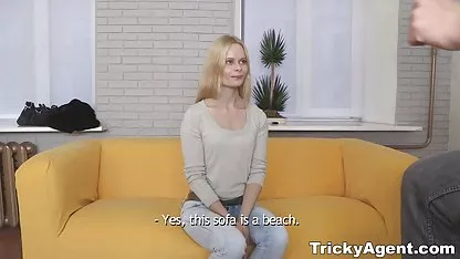 که او از خواب سکس خواهر و برادر کوچک بیدار او به پایان می رسد , ویدئو