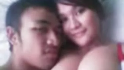 در حال حاضر شروع به تاسف است که او را تکذیب sex خواهر
