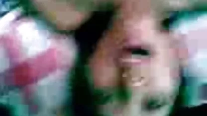 زن سکس خواهر با برادر بلافاصله کشیده شوهرش شلوار و شروع به